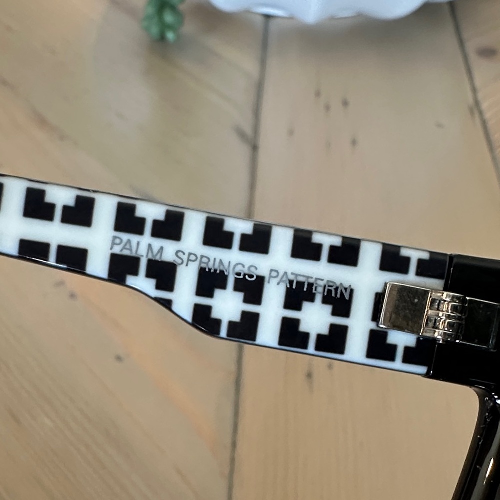 Dragon Alliance Fame black & white Sunglasses - Picture 8 of 10